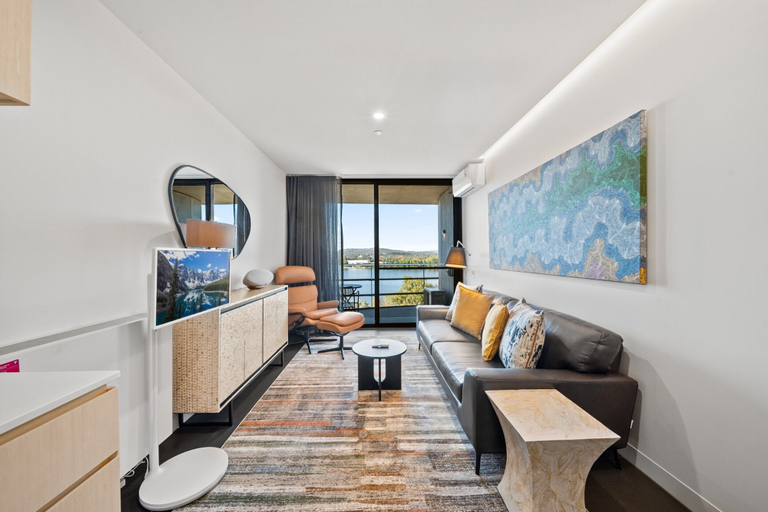 Living area 2, Stylish Studio in Acton With Stunning Water Views, Canberra