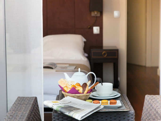 Interior detail 3, Executive Suite With Fast Wifi, Terrace, Alpes-Maritimes