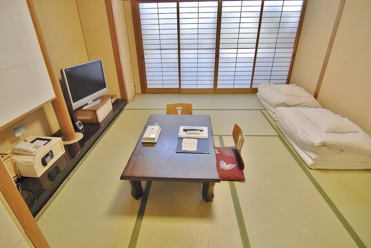 Bedroom 2, Plaza Fuyo Hotel, Fukuoka