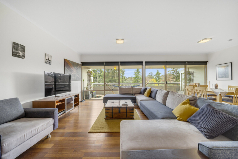 Living area 5, Bright 2-bed With Private Balcony, Canberra