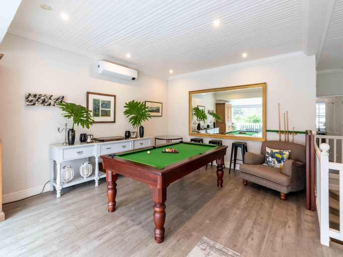 2, Unique Villa with pool and tennis court, City of Cape Town
