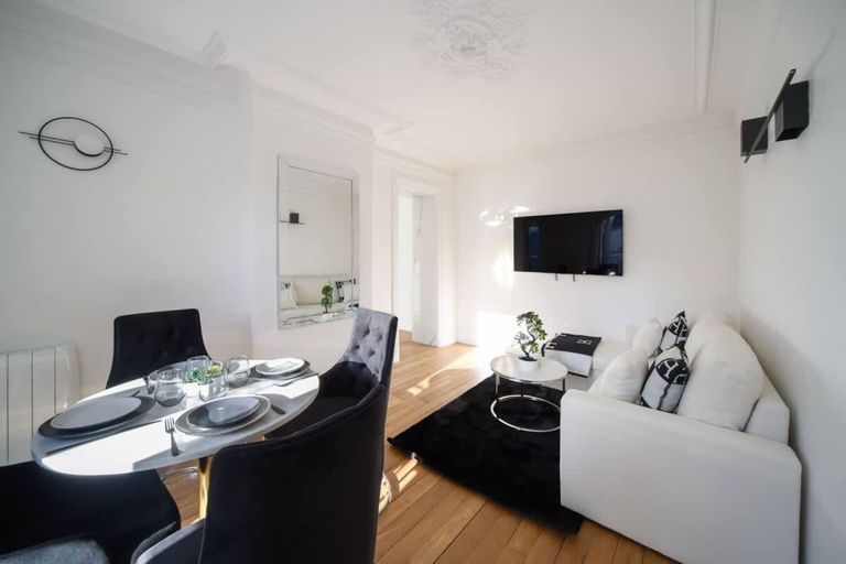 Others 3, Superb Apt-passy-mobility Lease, Paris