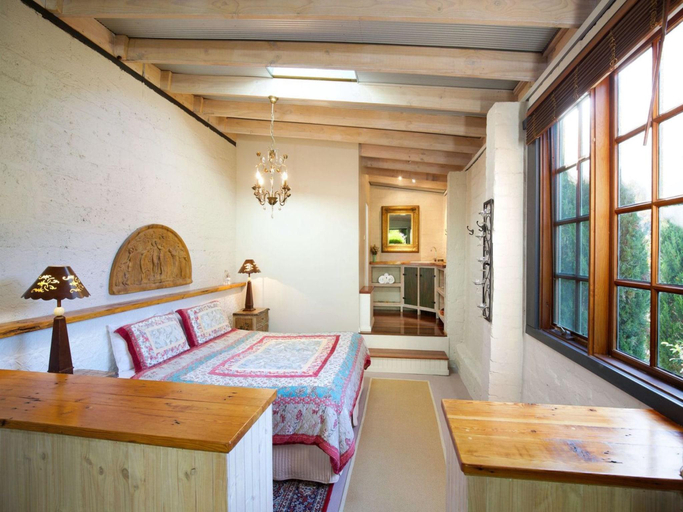5, Little Haven Leura Cottage with Spa Bath and BBQ, Blue Mountains