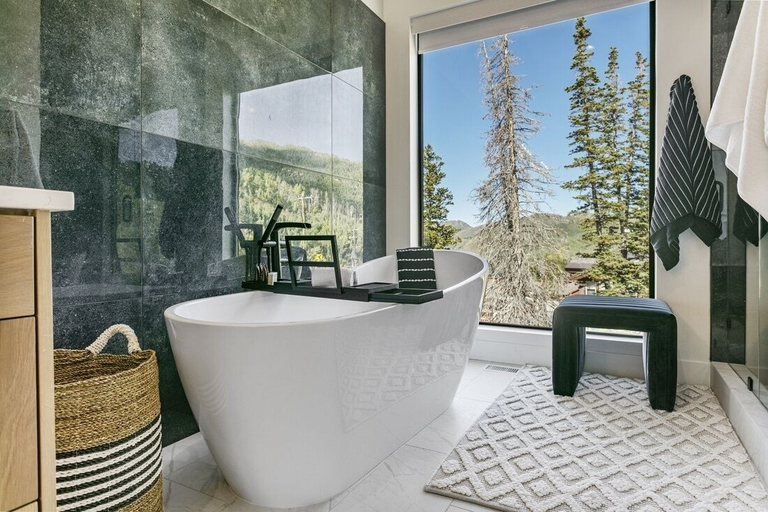 Bathroom 4, 9005 - Mountain Estate #5 6 Bedroom Home, Salt Lake