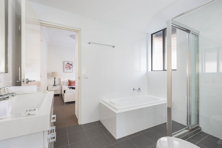 Bathroom, Spacious Two-bedroom Apartment Near Hospital, Sydney