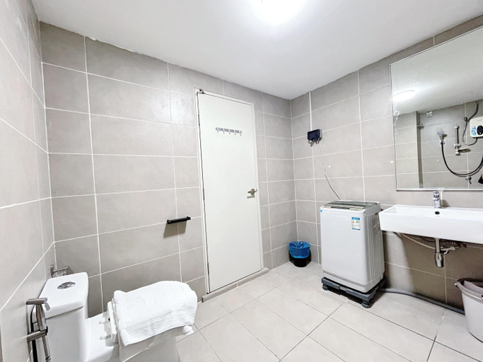 Bathroom 2, D' Sara Sentral Suites by Manhattan Group, Shah Alam