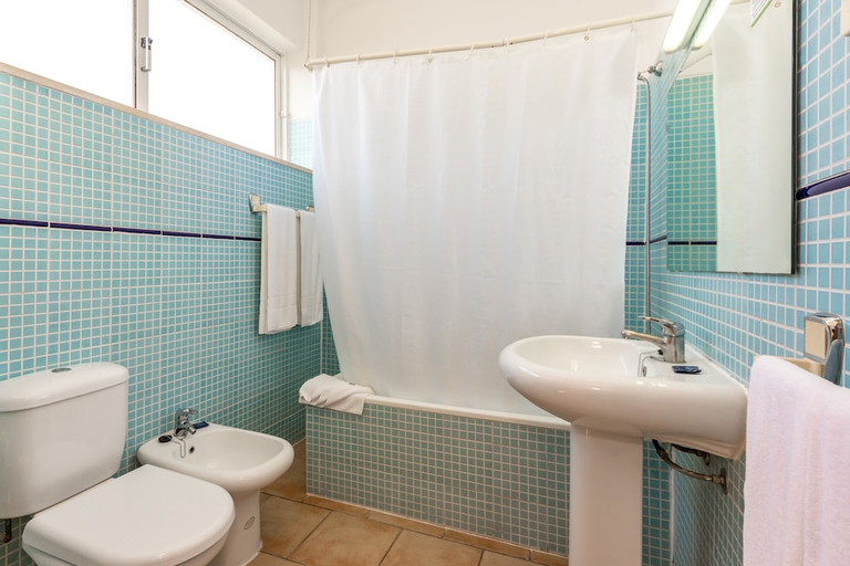 Bathroom 4, Pateo Village, Albufeira