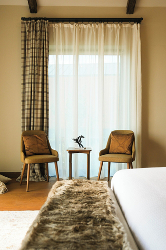 Bedroom 5, Les Bungalows, Torbalı