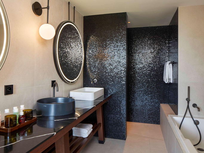 Bathroom 5, L'Esquisse Hotel and Spa Colmar - MGallery, Haut-Rhin