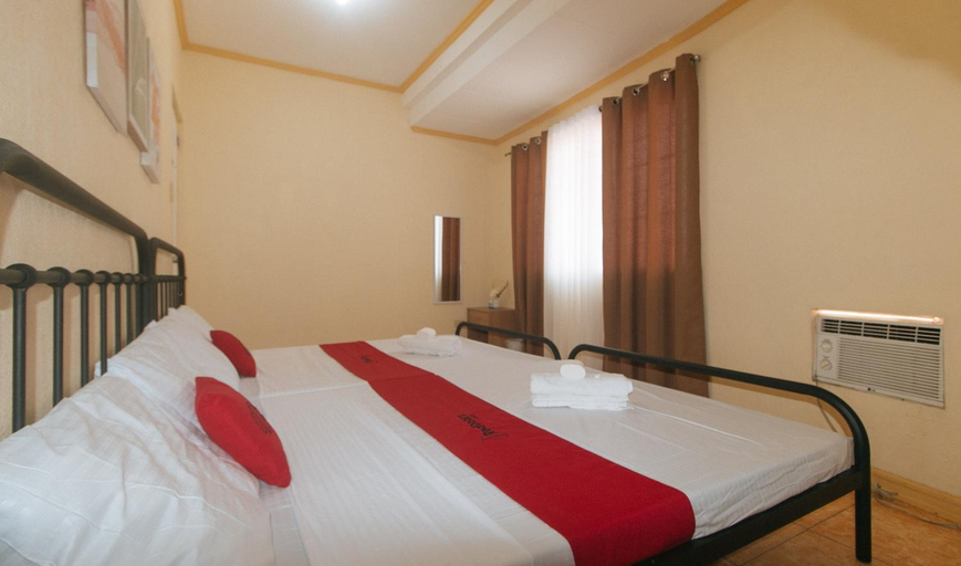 Bedroom, RedDoorz @ Yssa Ademar near Robinsons Jaro, Iloilo City