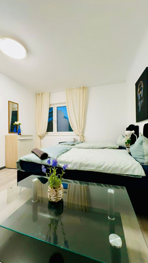 Room 4, 2BR 1LR Apartment for 5 Peaceful Stay, Wien Umgebung