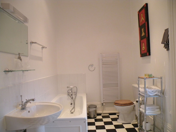 Bathroom 3, Dorset Hotel, Isle of Wight