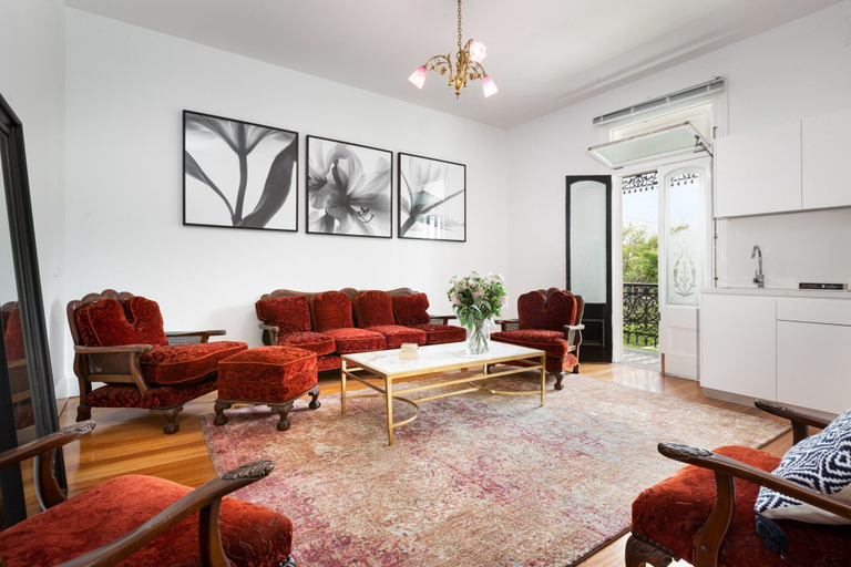 Others 4, Executive Studio With Patio Near Trains, Sydney