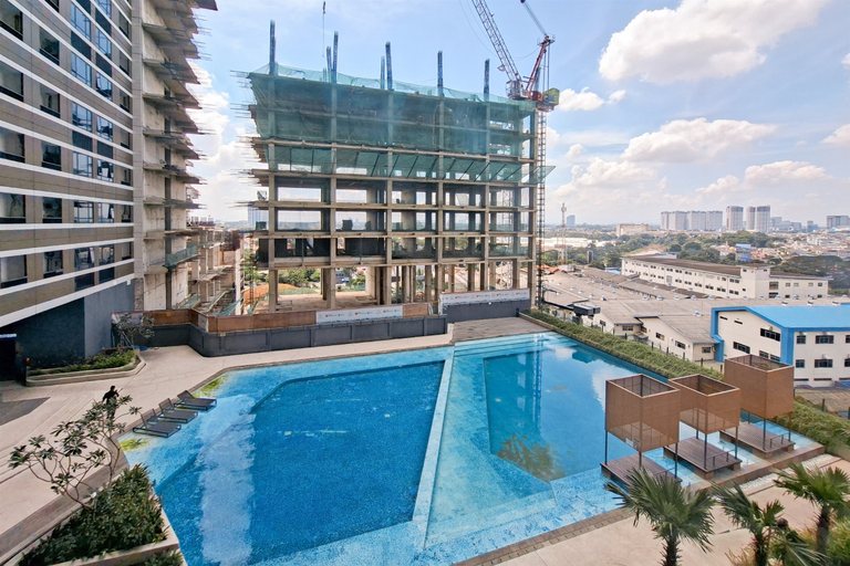Others 2, Comfortable and Relaxing Living in Studio at Apartment Collins Boulevard by Travelio, Tangerang