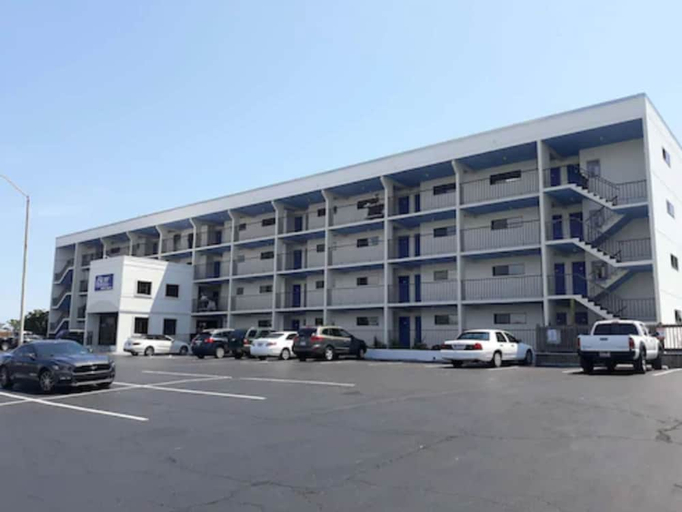 Exterior & Views, Surf Suites, New Hanover