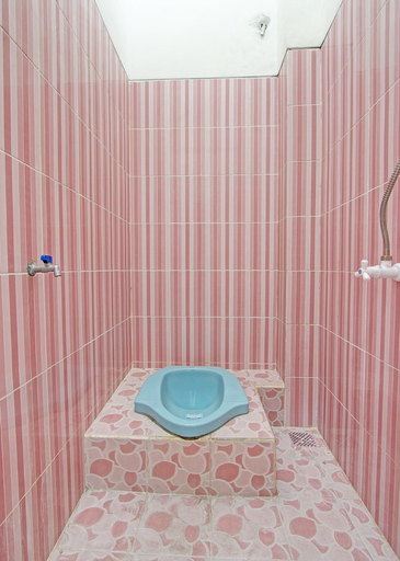 Bathroom 4, Hotel O Kristin Homestay, Pati