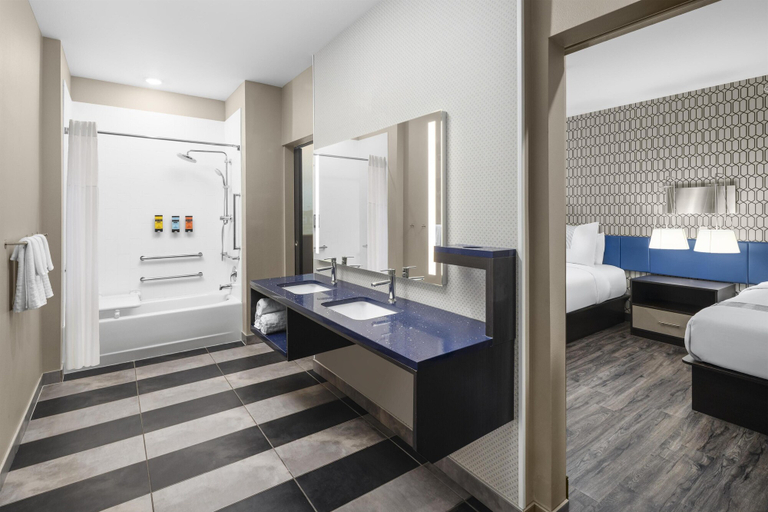 Bathroom 4, GLō Best Western Dawley Farms In Sioux Falls, Minnehaha