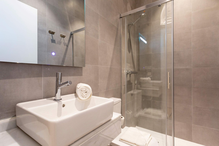 Room 5, Exclusive apartment near Cathedral. Rodrigo Caro IV, Sevilla