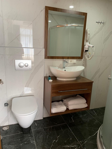 Bathroom 3, Terzioglu Hotel, Hopa