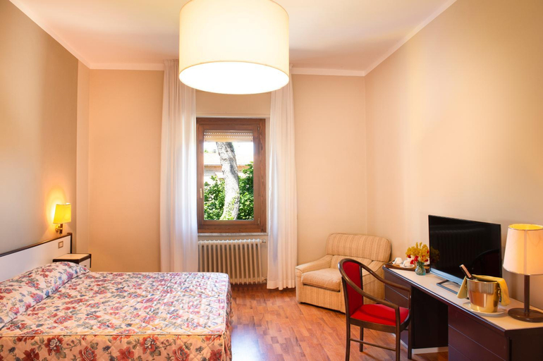 Bedroom 2, Hotel Villa dei Pini, Perugia
