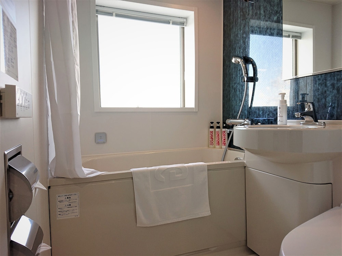 Bathroom 3, Green Rich Hotel Okinawa Nago Artificial Hot Spring Futamata Yunohana, Nago