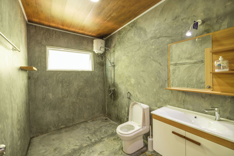 Bathroom 3, Bibee Surf, Kaafu Atoll
