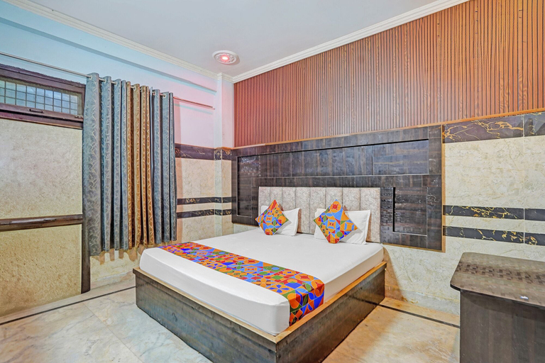 Room 4, Fabhotel Radha Palace, Mathura