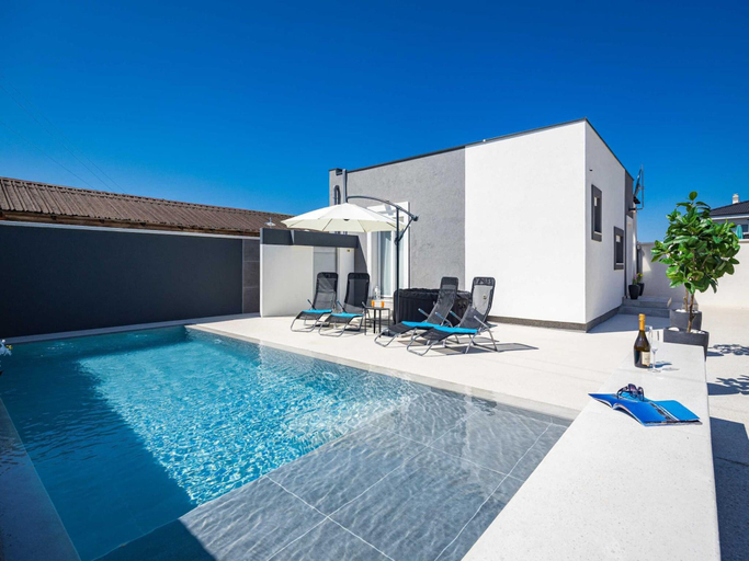3, Villa in Gajana with heated pool, Vodnjan