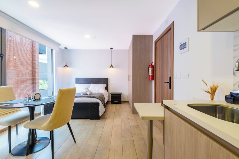 Room 4, Edificio Efyra by Host Ecuador, Quito