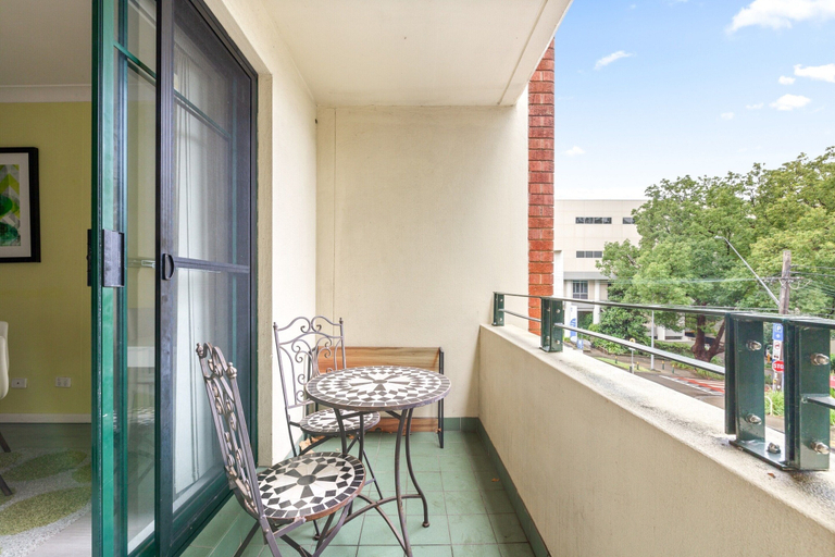Property grounds, Serene Studio With Balcony in Prime Location, Sydney