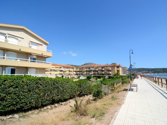 5, Apartment in Estartit Near sea Beach, Girona