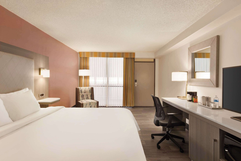 Bedroom 2, Radisson Hotel Lenexa Overland Park, Kansas City