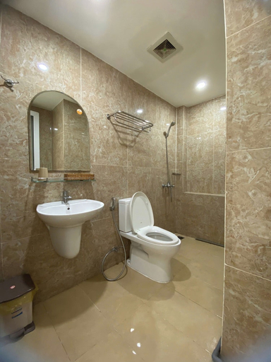 Bathroom 3, HOTEL 34, District 10