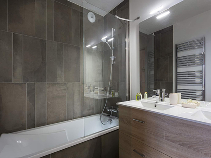Bathroom, Apartment in La Rosiere Near Ski Slopes, Savoie