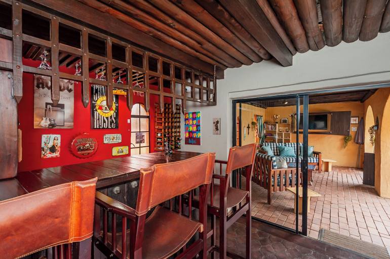 Food & Drinks 5, Airport Tower Lodge, Ekurhuleni