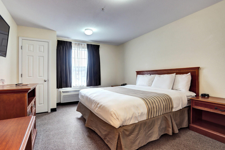 Bedroom 3, Suburban Studios Westminster Denver North, Adams