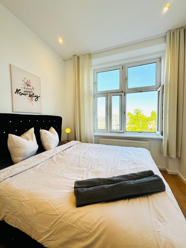 Room 3, Family 3BR Apartment Near Alterlaa, Wien