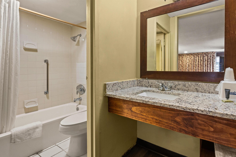 Bathroom 4, Americas Best Value Inn Wilson, Wilson