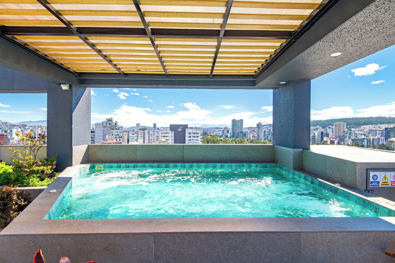 Rooftop pool 3, Edificio Efyra by Host Ecuador, Quito