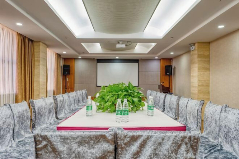 Others 2, Jinhua Hotel, Honghe Hani and Yi