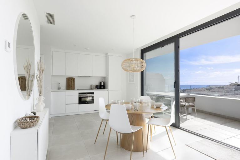 Room 3, Elegant Luxury Suite With Terrace in Higueron, Málaga