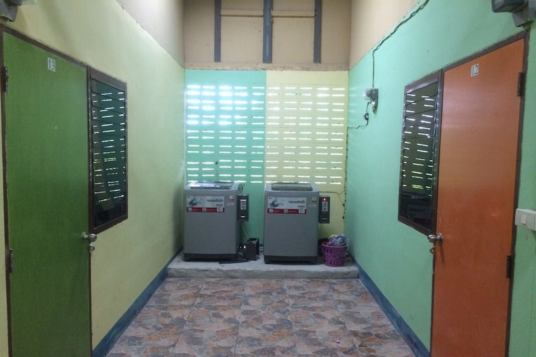 Others 5, Suansuppachok Inn, Ongkharak