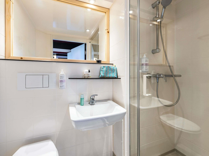 Bathroom 5, Greet Hotel Bourg-en-Bresse Sud Montagnat, Ain