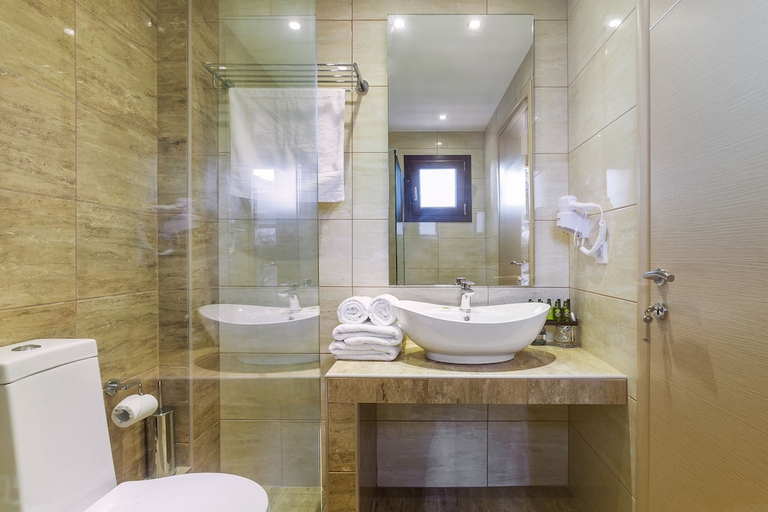 Bathroom 2, Belohorizonte Fine Accommodation, Central Macedonia