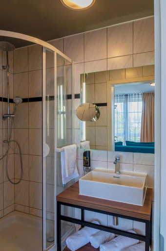 Bathroom 4, Trip Inn City Hotel Gießen, Gießen