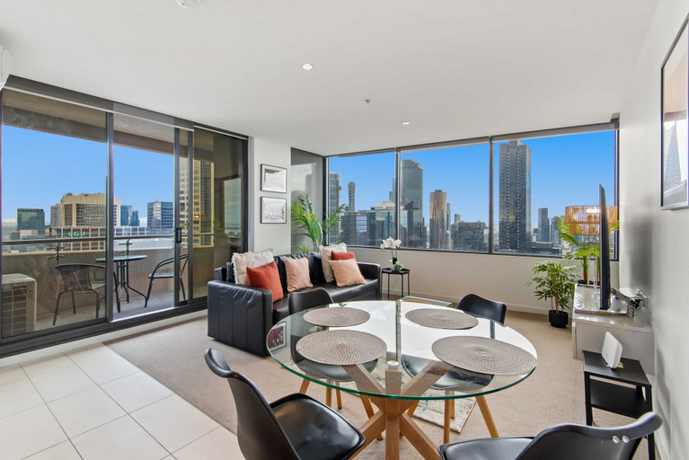 Primary image, Pristine 2-Bed Central Apartment with City Views, Melbourne