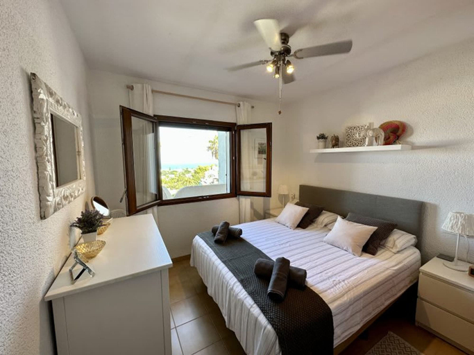 Room 4, Casa Clare - 3 Bedroom Apartment in Denia, Alicante