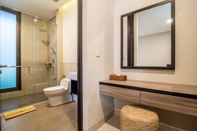 Bathroom, Tridi Beach Villa by Nagisa Bali, Tabanan