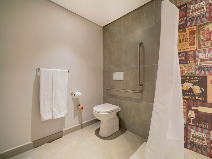 Bathroom 5, Ibis Styles Sorocaba Santa Rosalia, Sorocaba