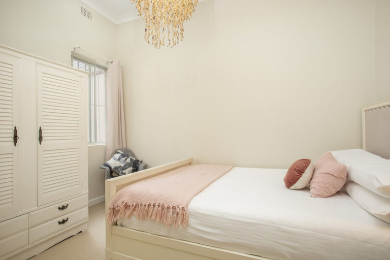 Room 2, Comfortable Terrace in Central Location, Sydney